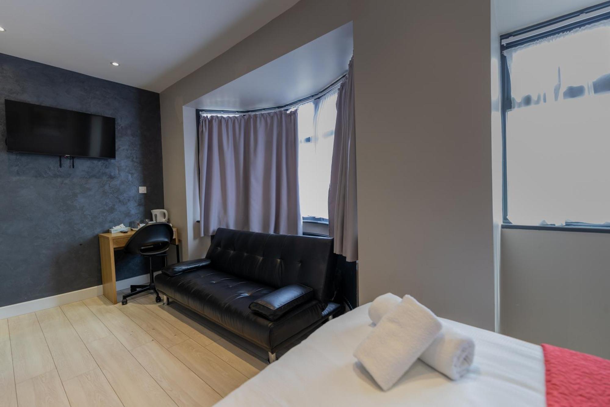 Paragraph Edmonton Palmers Green Exterior photo